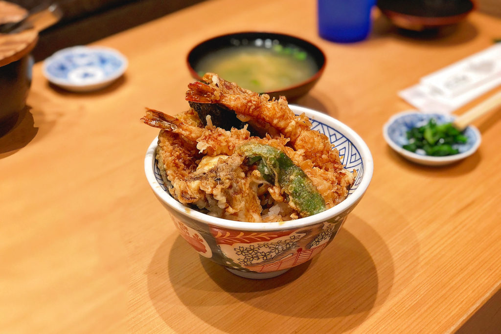 金子半之助ハワイ 天丼（梅）