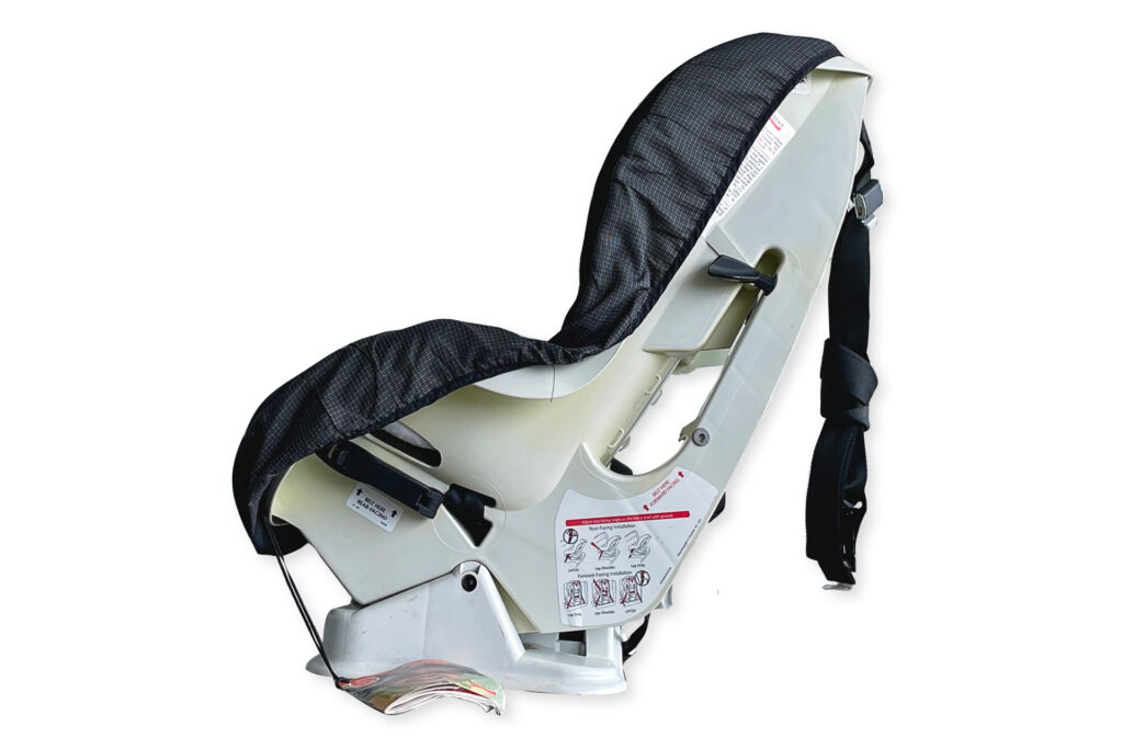 ブリタックス Roundabout Convertible Car Seat（横）